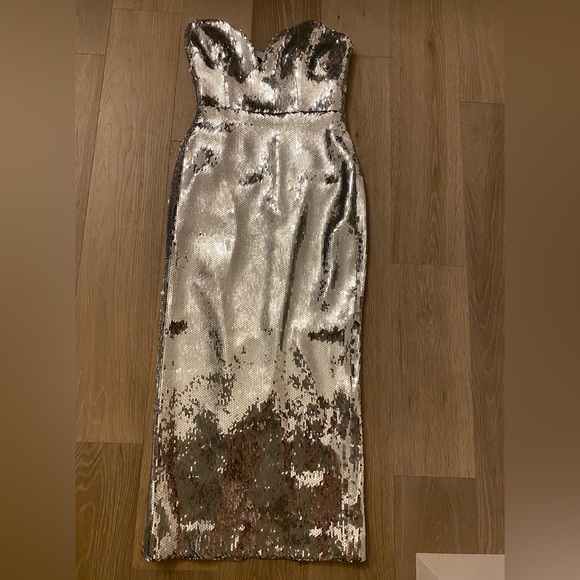 Alex Perry - Picture 8 of 10